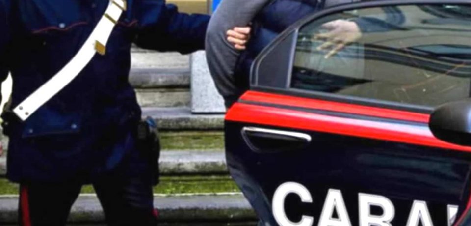 Fondi / Pusher indiano nascondeva eroina in una scarpa, arrestato