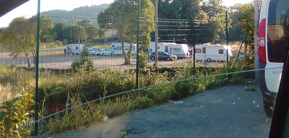 Scauri / Torna il “Parco della Vergogna”: invasione di camper alle Sieci