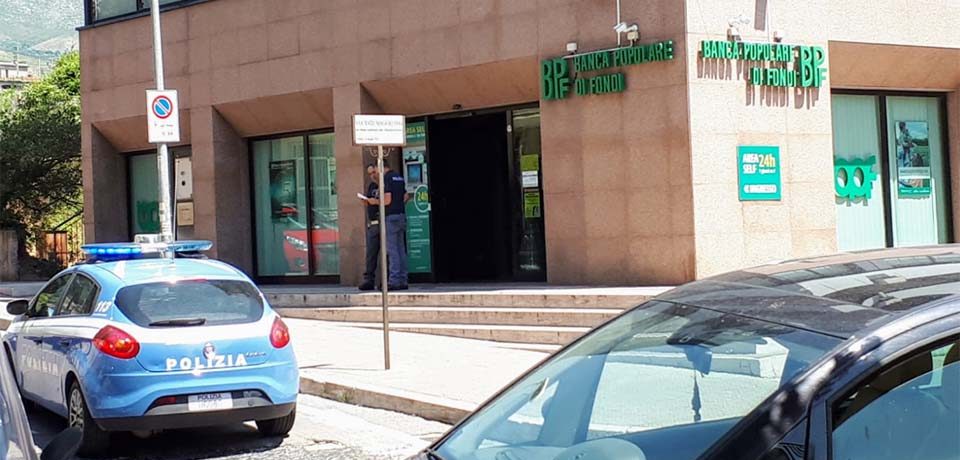 Formia / Tentano rapina ai danni della Bpf, presi a Cellole