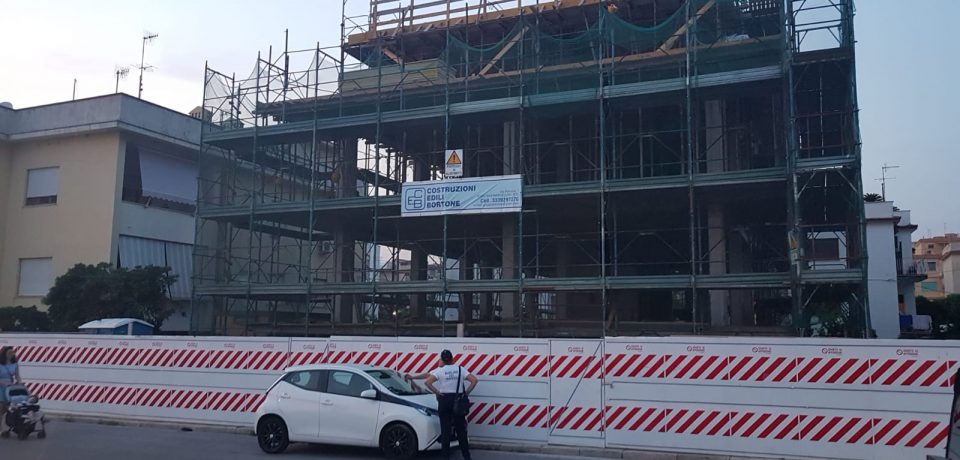 Gaeta / “Ecomostro” sul lungomare di Serapo, verifiche in corso da parte del Comune