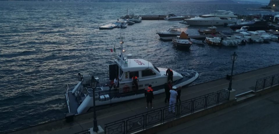 Gaeta / Barca in avaria nella notte, salvati due skipper dalla Guardia Costiera