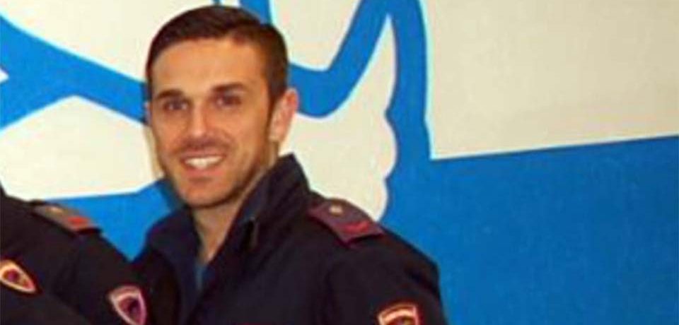 Sperlonga / Salvò una turista in crisi epilettica, encomio del sindaco Cusani al poliziotto Mario Anfora
