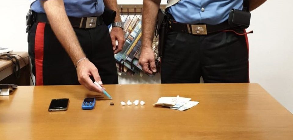 Sabaudia/ Operazione antidroga: pusher colto sul fatto finisce in manette