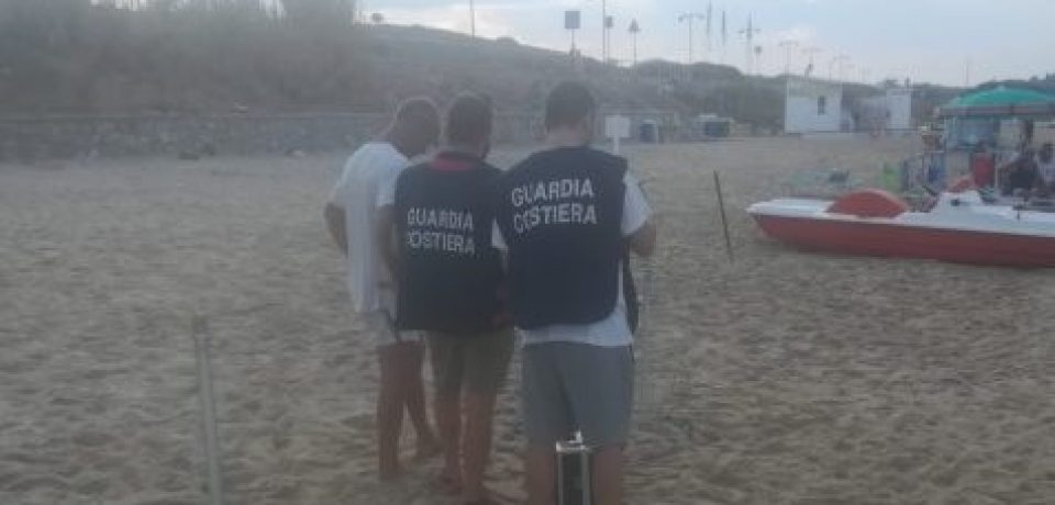Occupazione abusiva di spiaggia libera, Guardia Costiera in azione a Gaeta, Scauri e Sperlonga