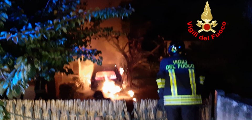 Auto incendiata a San Felice Circeo