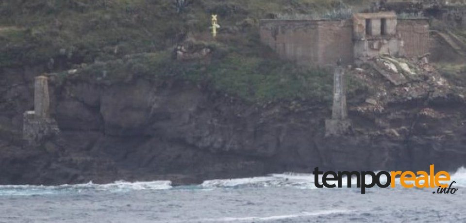 Ventotene / Crollo del deposito-cisterna sull’isola di Santo Stefano