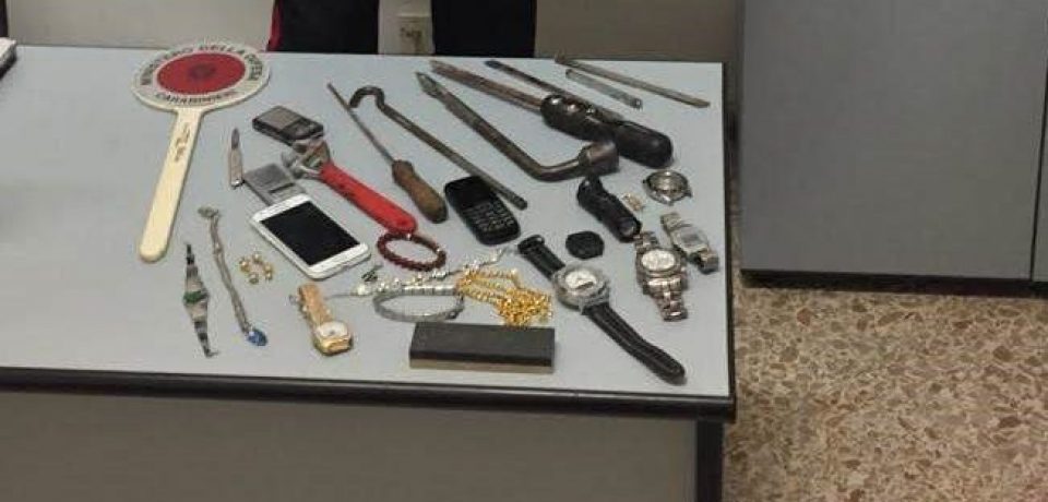 Gaeta / Sorpreso con materiali da scasso e refurtiva, 33enne denunciato