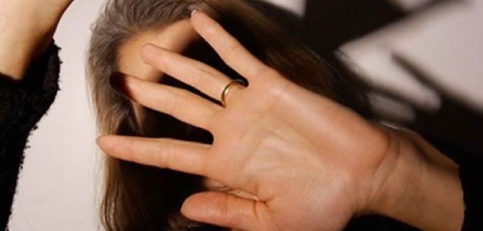 Itri / Aggredisce e minaccia di morte la moglie, 39enne arrestato