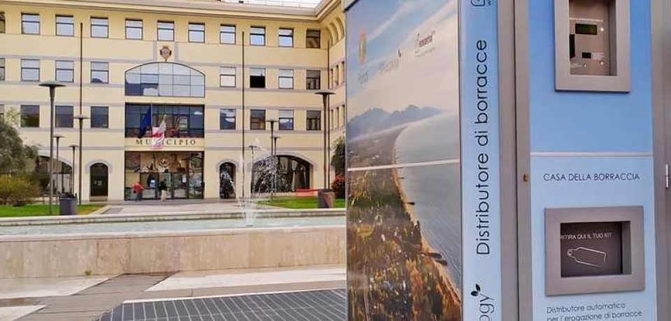 Fondi / Plastic Free, borracce difettose: il Comune sospende l’erogazione