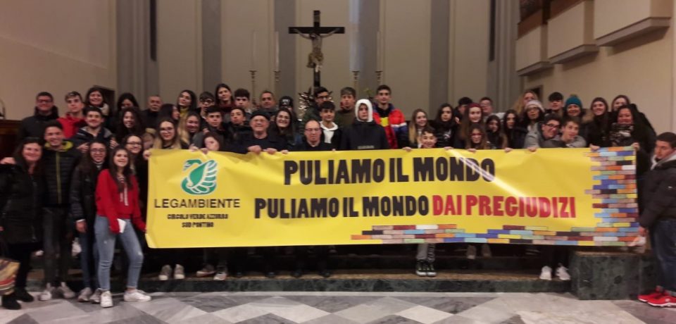 Formia / “Puliamo il mondo”, Legambiente da tappa alla spiaggia di Vindicio