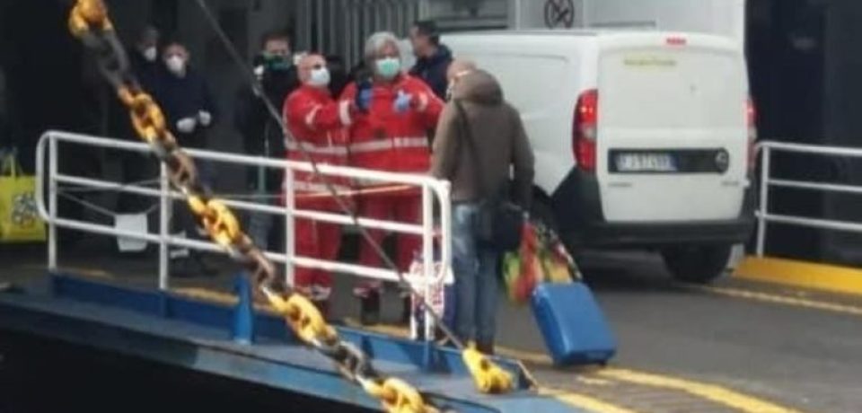 Coronavirus, controlli con il termoscanner all’imbarco per Ponza e Ventotene