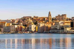 Vista di Gaeta dal mare