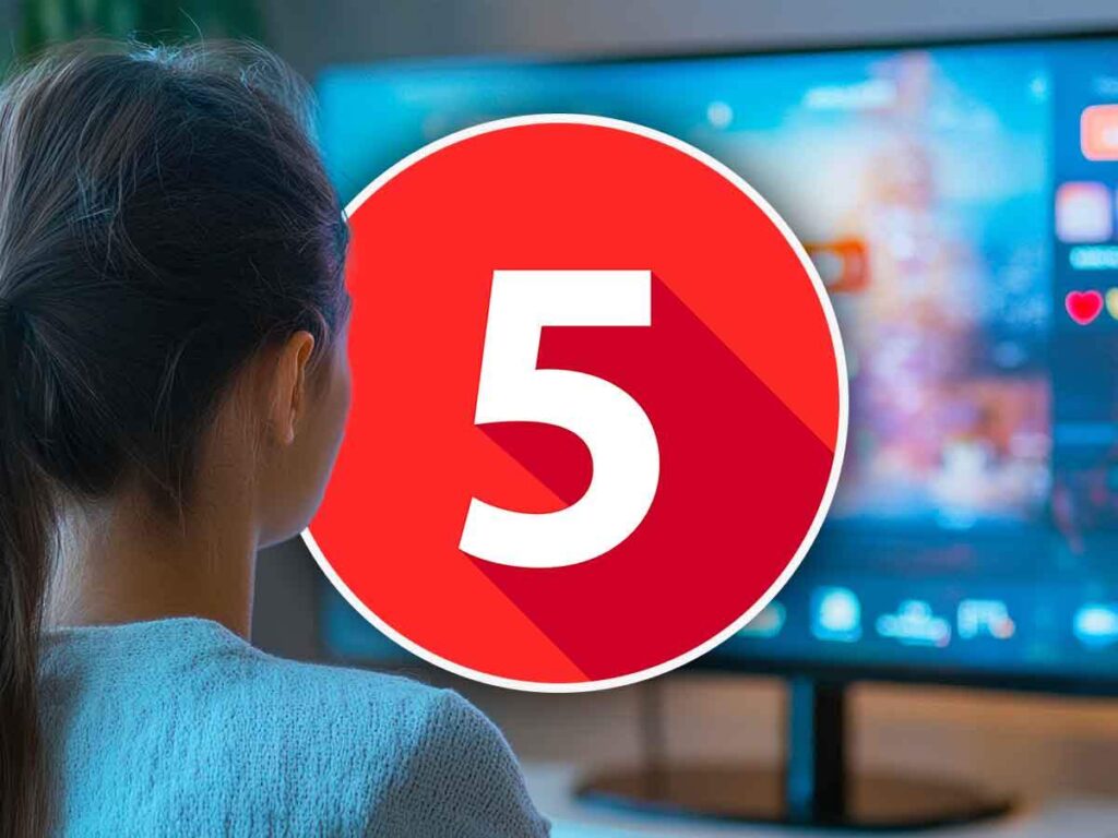 Ragazza davanti alla tv, numero 5 della stagione della serie