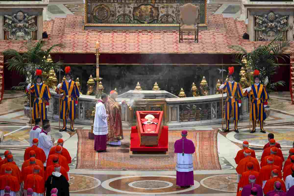 La salma di Papa Francesco alla Basilica di San Pietro