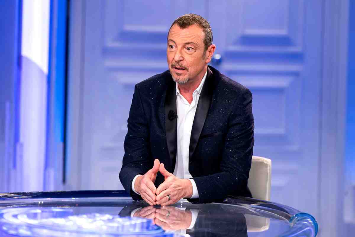 Amadeus, choc in diretta tv: ne stanno parlando tutti Amadeus, choc in diretta tv: ne stanno parlando tutti
