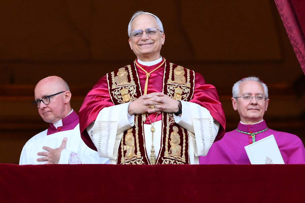 Perché una donna non può essere Papa? Ecco la spiegazione definitiva Perché una donna non può essere Papa? Ecco la spiegazione definitiva