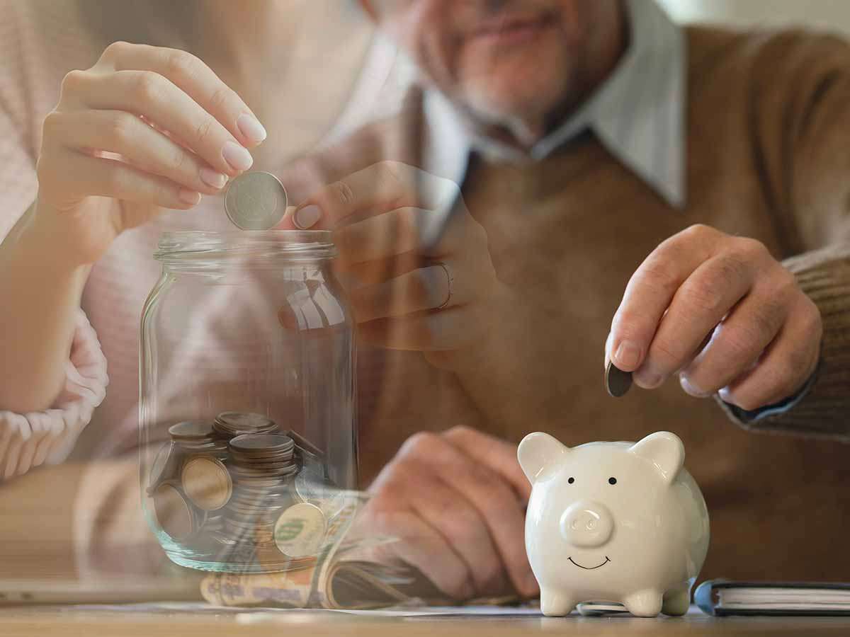 Ci provi e non ci riesci? Ecco come risparmiare e quanti soldi mettere da parte Ci provi e non ci riesci? Ecco come risparmiare e quanti soldi mettere da parte