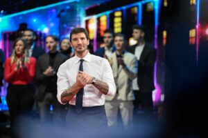 Stefano De Martino conduce