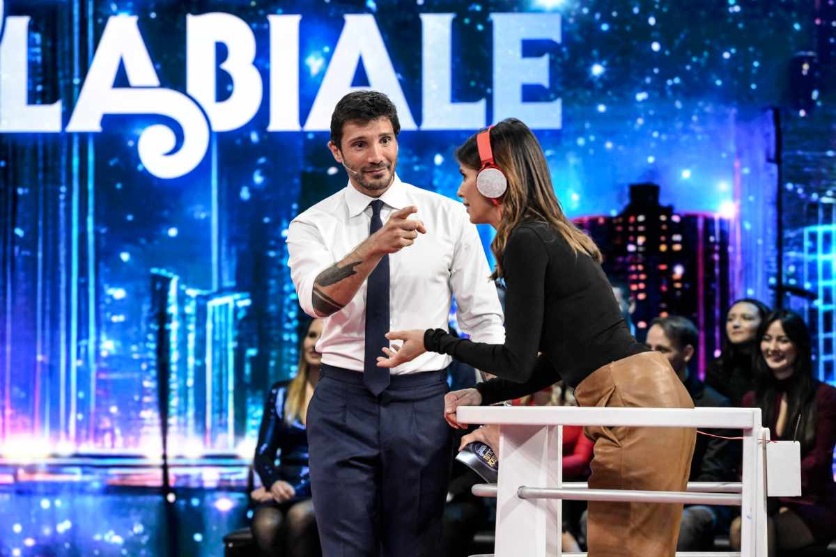Stefano De Martino conduce