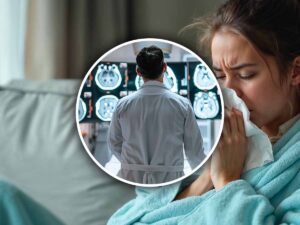 persona che vede analisi mediche