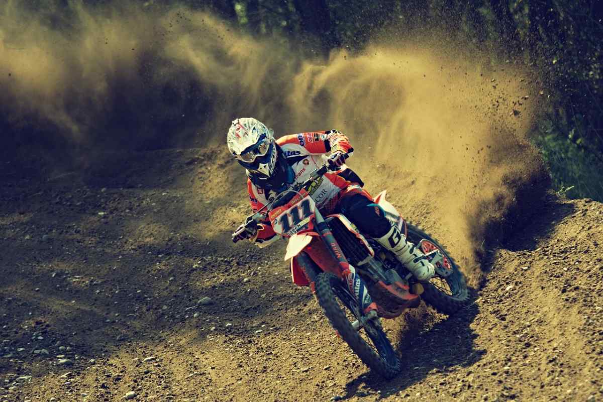 persona su motocross