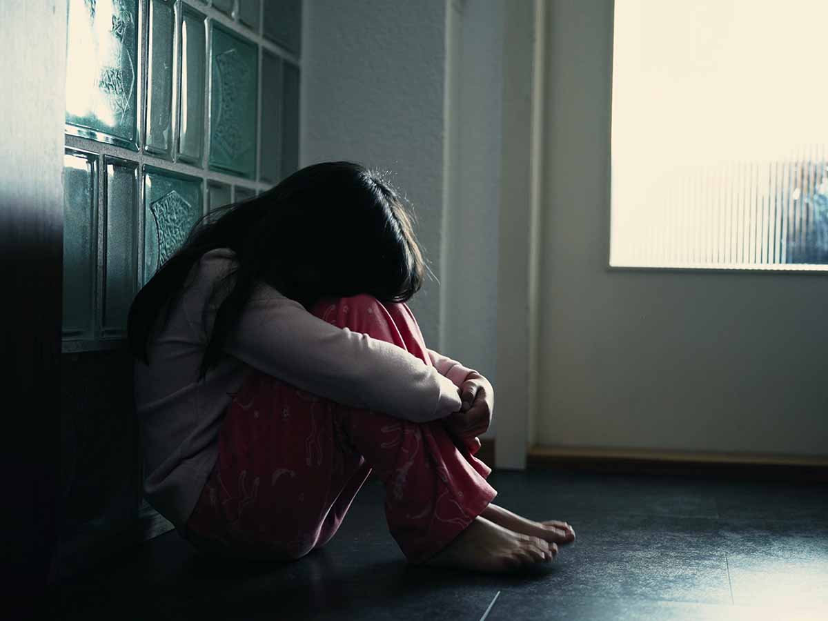 Segregati in casa per oltre tre anni, liberati tre bambini in condizioni pietose Segregati in casa per oltre tre anni, liberati tre bambini in condizioni pietose