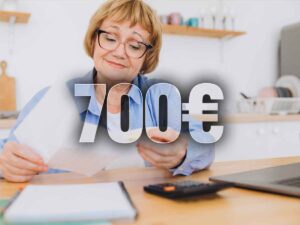 700 euro