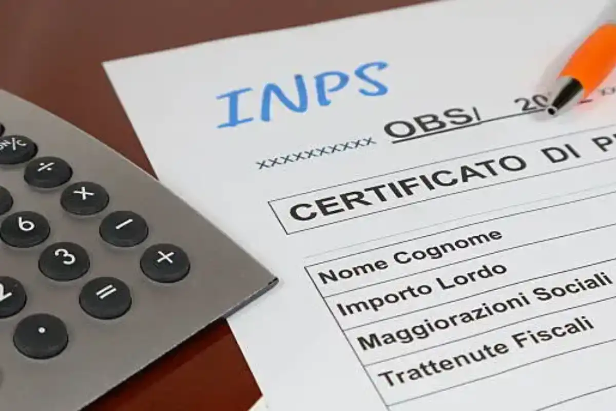 calcolatrice e carta Inps