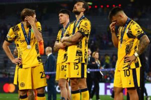 Giocatori dell'Inter dopo la finale di Champions
