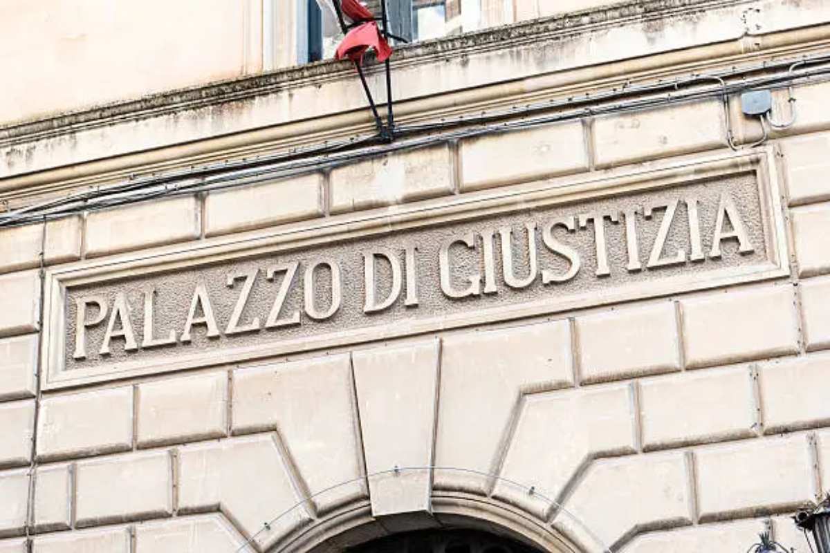 Palazzo di Giustizia scritta