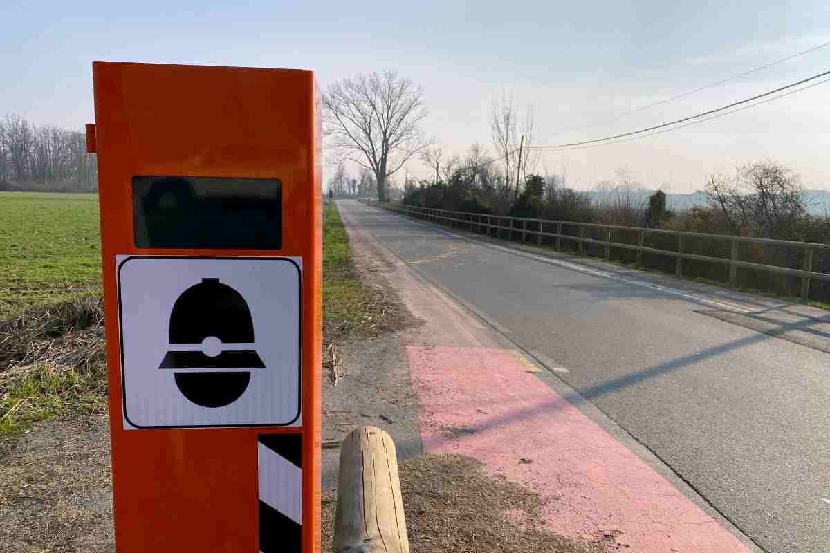 postazione autovelox fissa