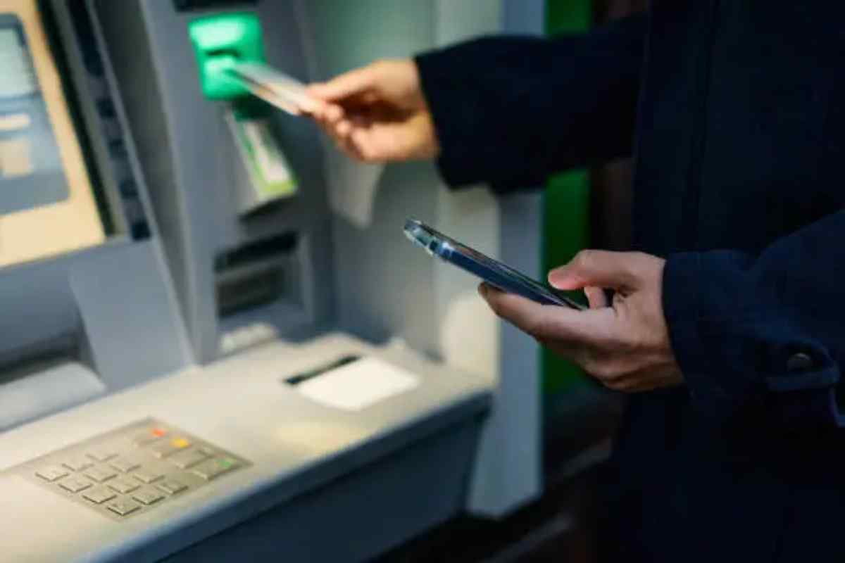 se il bancomat ti 8216mangia8217 la carta devi farlo immediatamente il tasto che non conoscevi 232 sulla tastiera