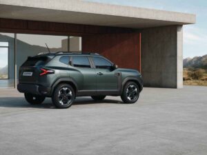 un SUV parcheggiato