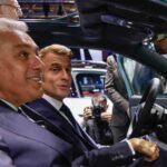 Luca De Meo insieme al presidente Macron