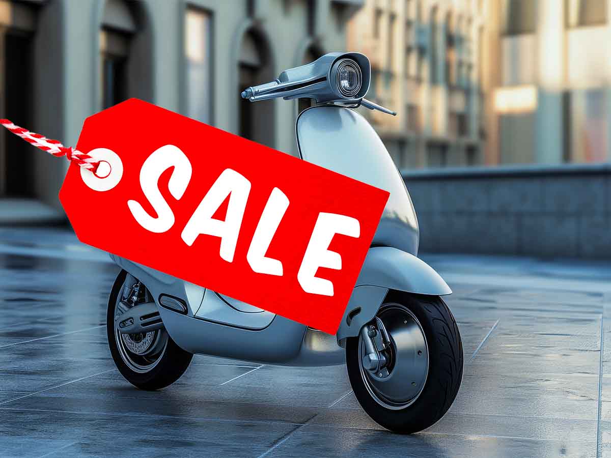La notizia fa esultare gli italiani, offerta imperdibile per lo scooter: prezzi stracciati La notizia fa esultare gli italiani, offerta imperdibile per lo scooter: prezzi stracciati