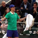 Sinner protesta con l'arbitro al Roland Garros