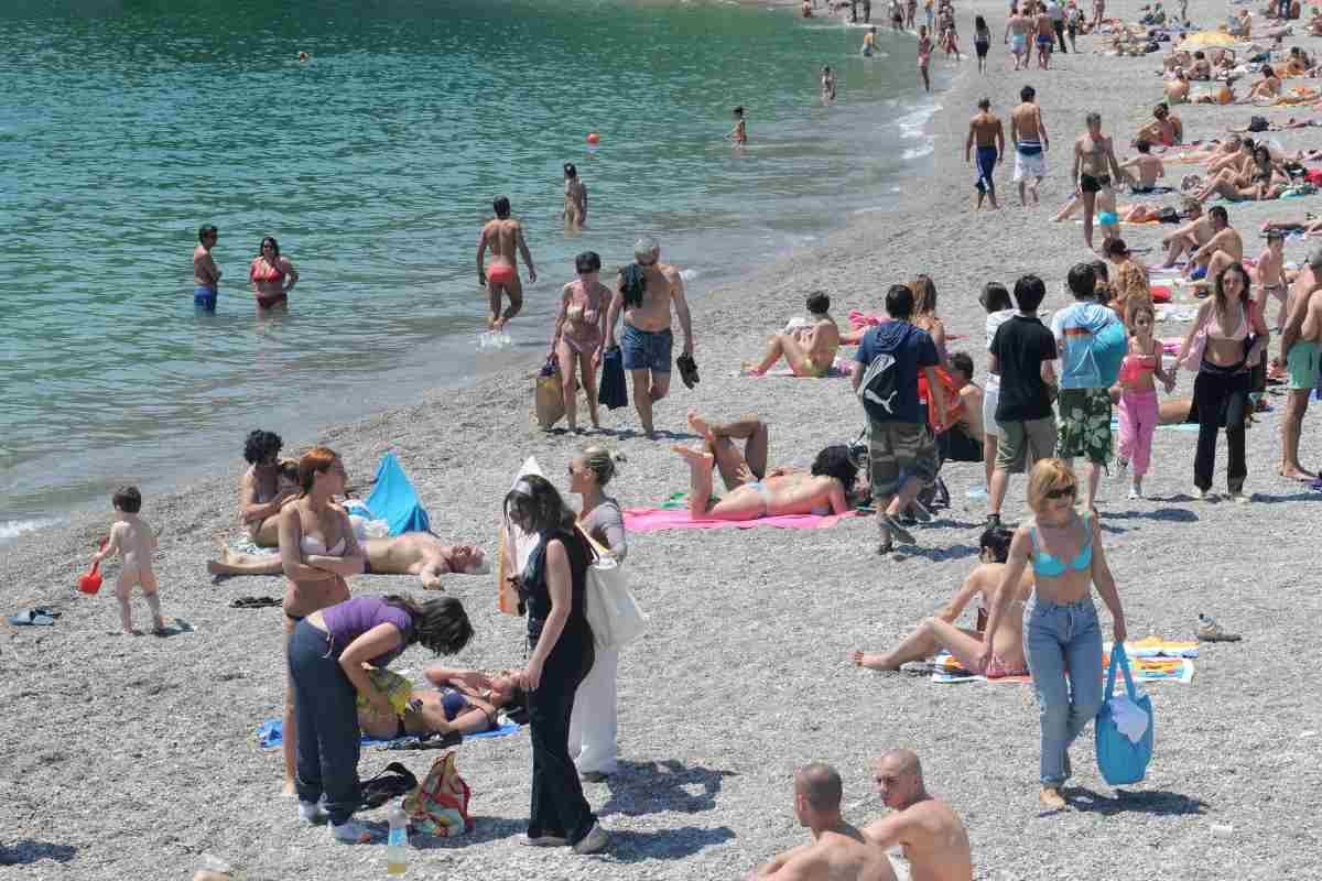 Bonus 400 euro per le vacanze: gli italiani avrebbero voluto di più con questa inflazione Bonus 400 euro per le vacanze: gli italiani avrebbero voluto di più con questa inflazione