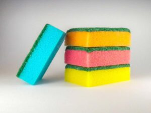 spugne da cucina di vario colore