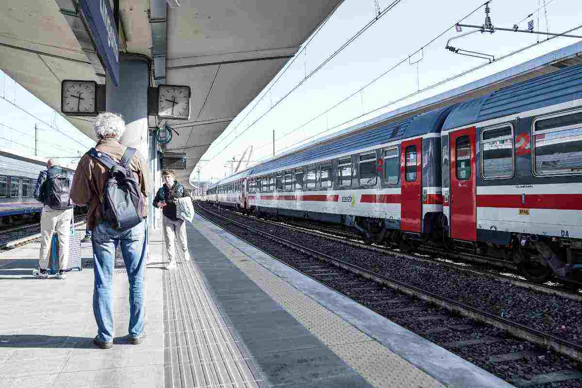 treno in stazione
