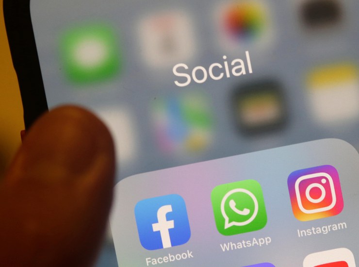 logo app WhatsApp smartphone