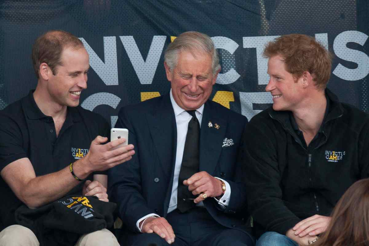 William, Carlo e Harry che scherzano