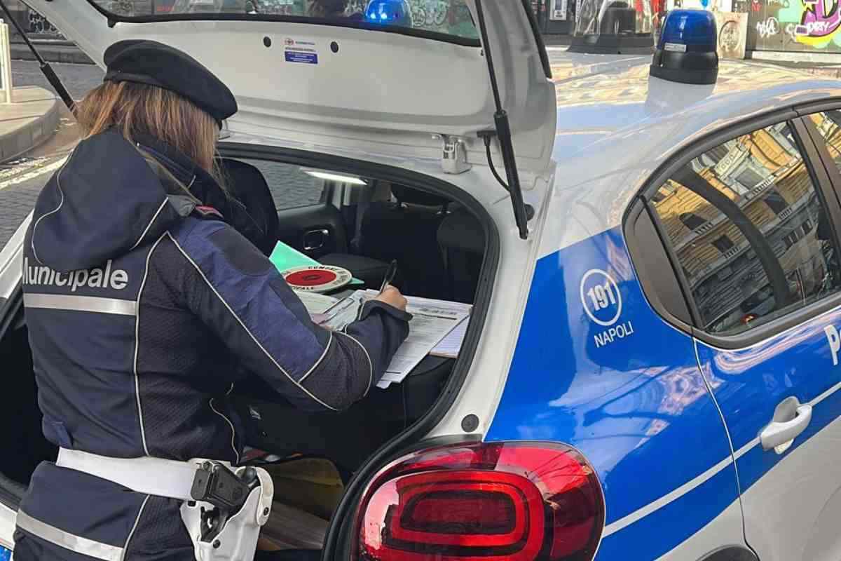 Codice della Strada, si cambia: 100 euro di multa se commetti un errore comunissimo Codice della Strada, si cambia: 100 euro di multa se commetti un errore comunissimo
