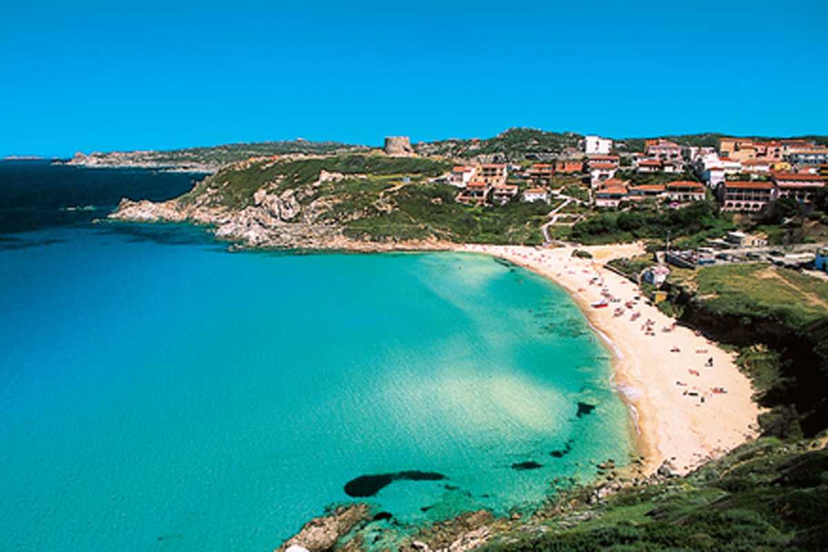 Stangata per gli italiani in vacanza: servono 700 euro in più Stangata per gli italiani in vacanza: servono 700 euro in più