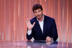 Stefano De Martino serio