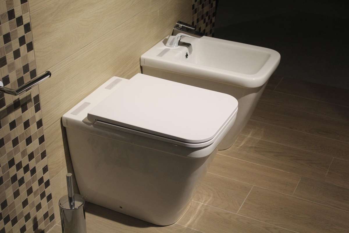 un water e un bidet