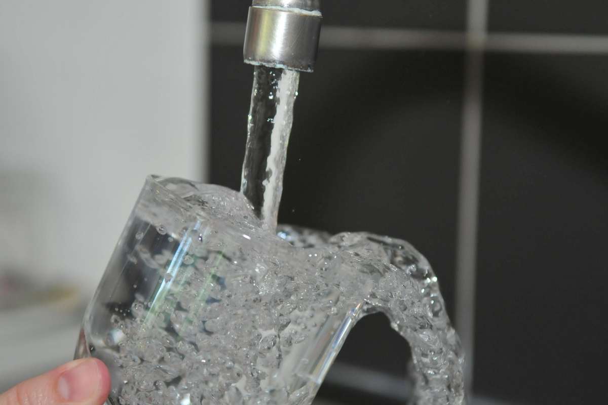 Quanti litri di acqua consuma lo scarico del WC? La risposta vi stupirà Quanti litri di acqua consuma lo scarico del WC? La risposta vi stupirà