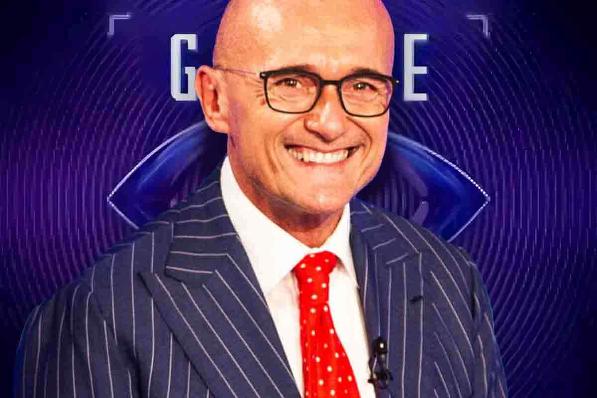 Alfonso Signorini sorridente