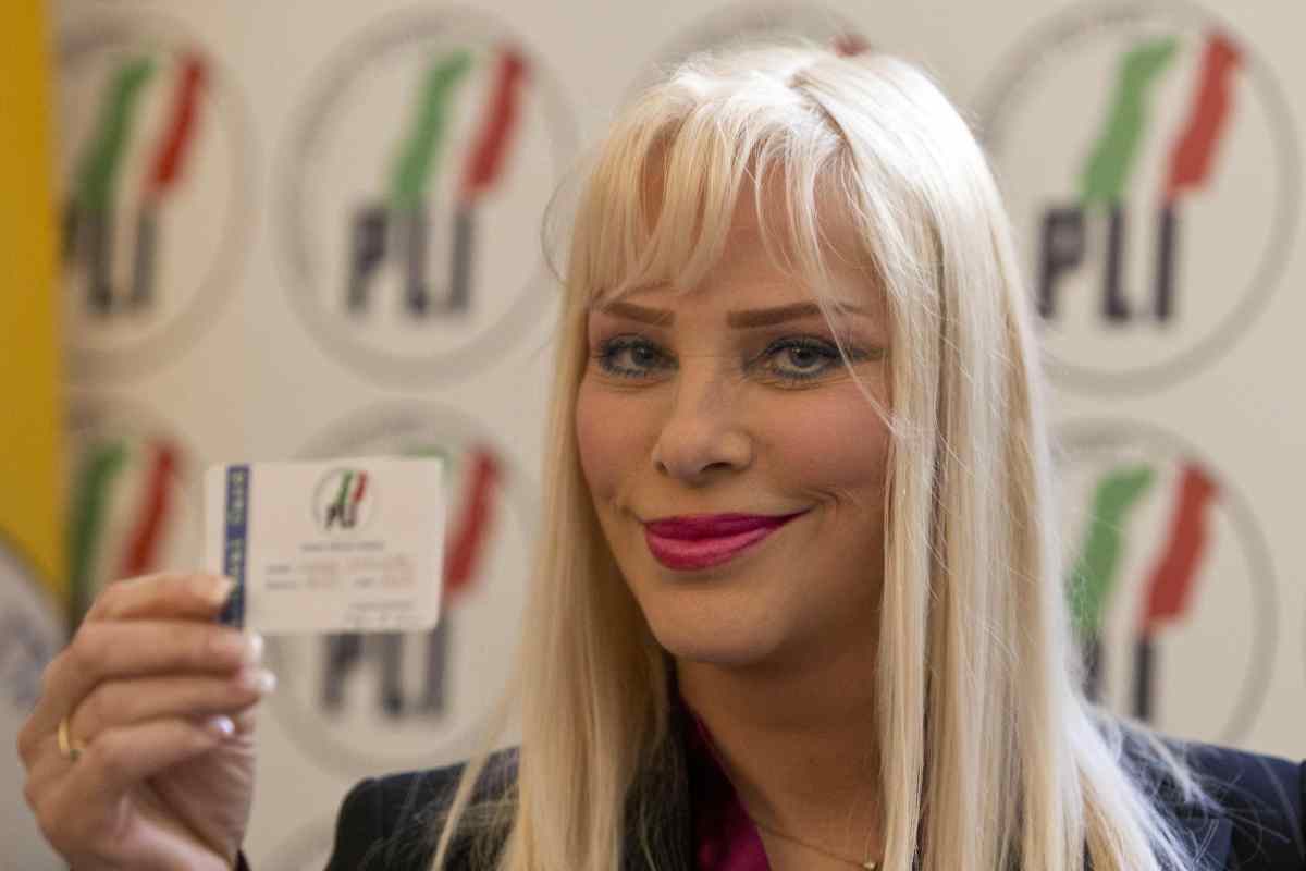l'ex pornostar Cicciolina
