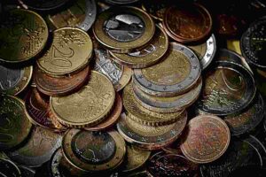 monete euro di vario taglio