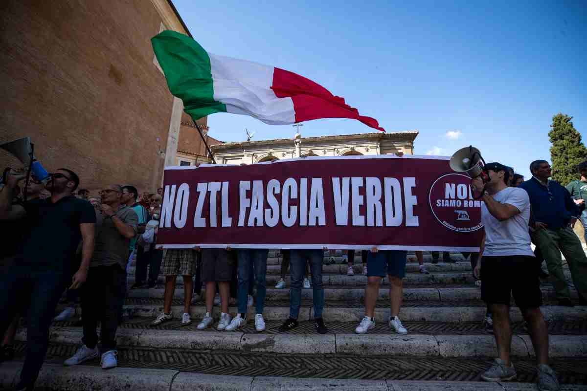 Stop definitivo a Roma, cambia per sempre la viabilità Stop definitivo a Roma, cambia per sempre la viabilità